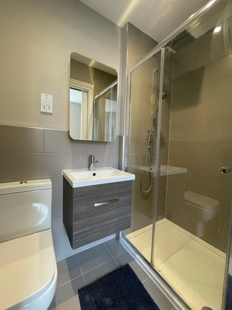 6 bedroom terraced house for rent
