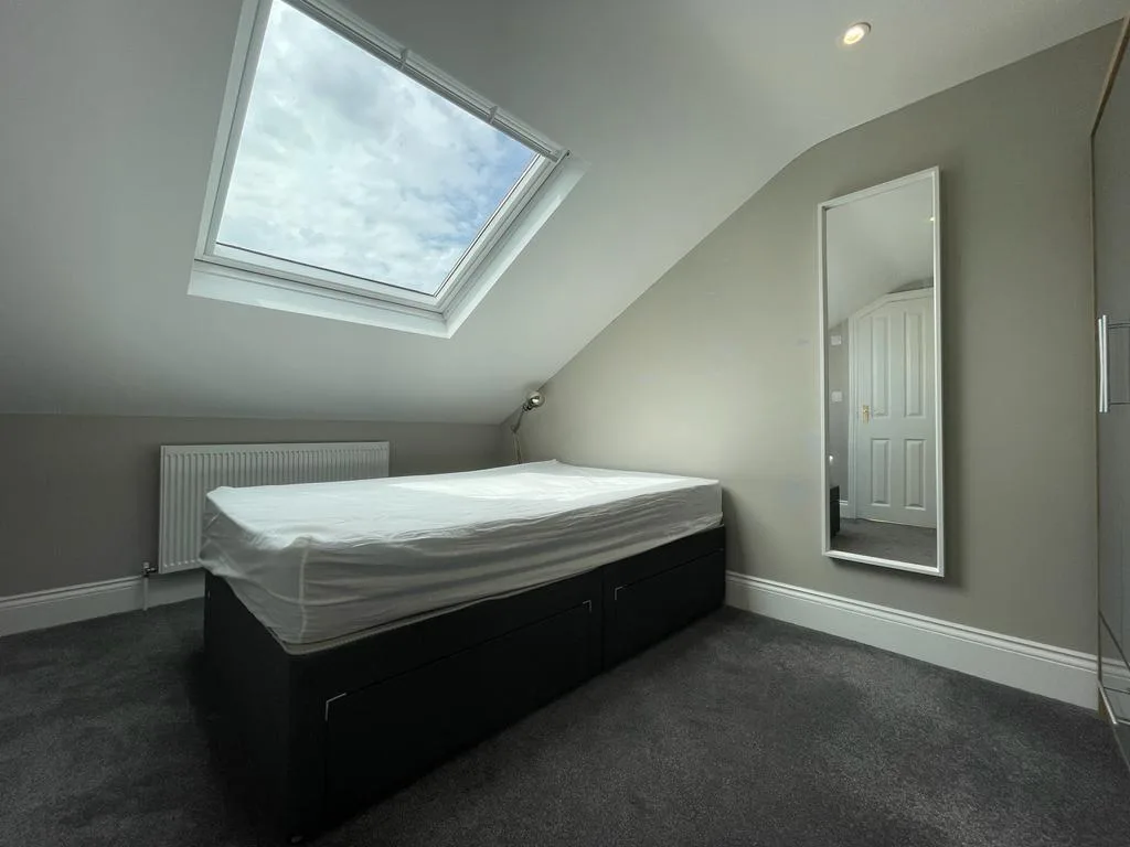 6 bedroom terraced house for rent