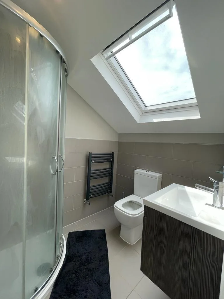 6 bedroom terraced house for rent