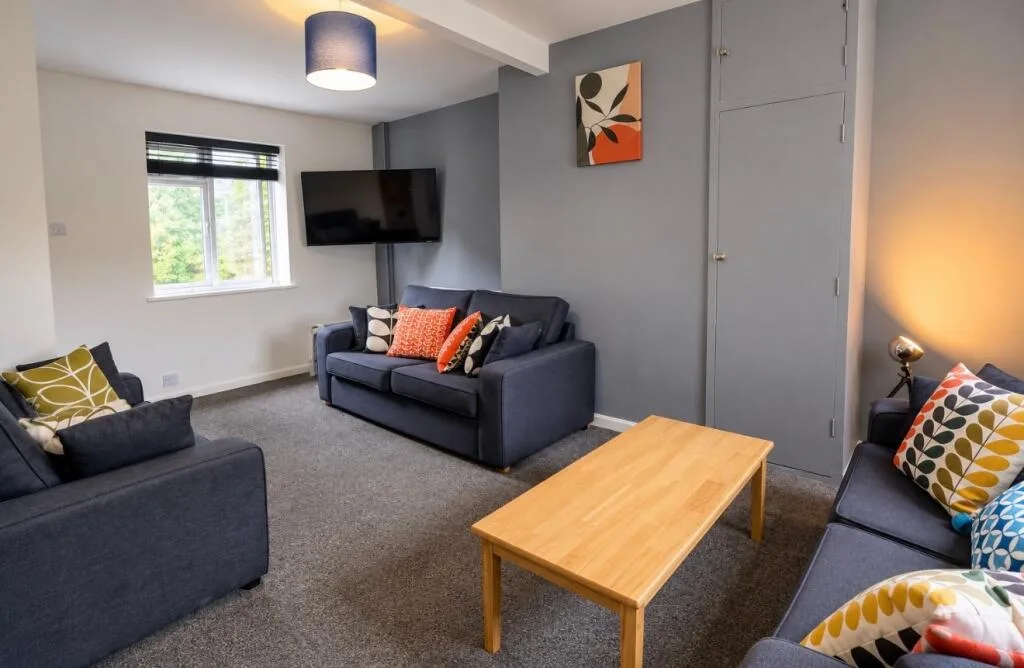 6 bedroom detached house for rent