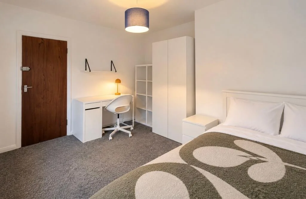 6 bedroom detached house for rent