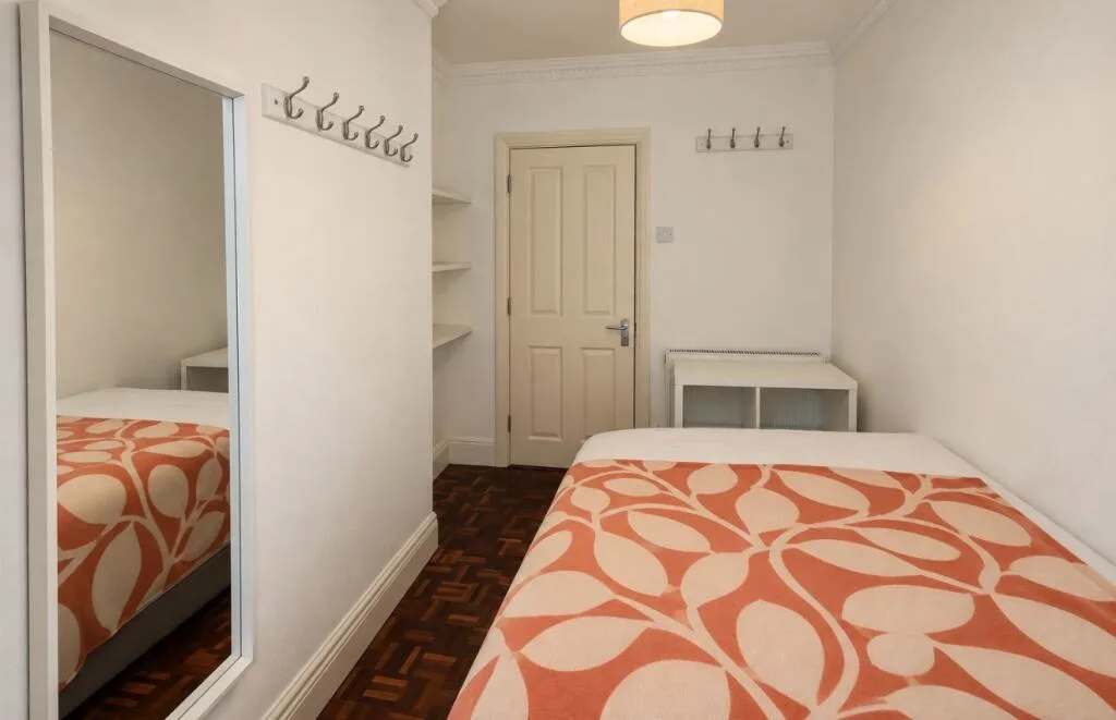 5 bedroom detached house for rent