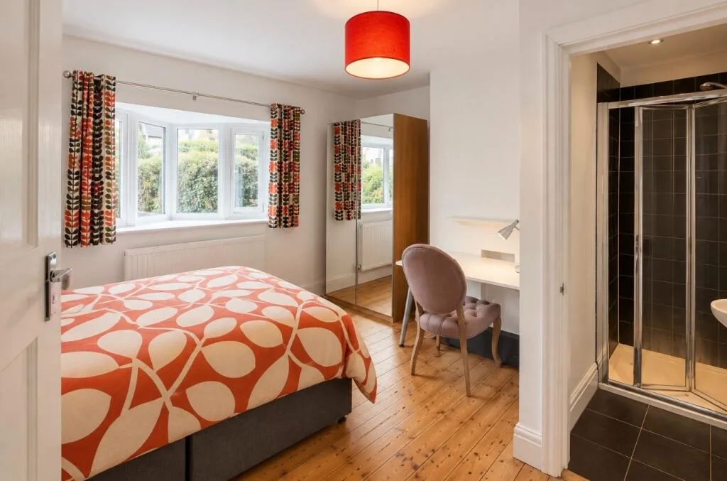 5 bedroom detached house for rent