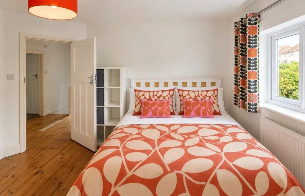 5 bedroom detached house for rent