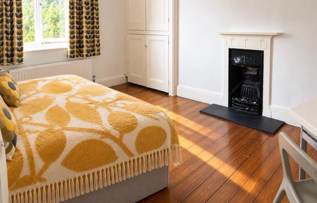5 bedroom detached house for rent