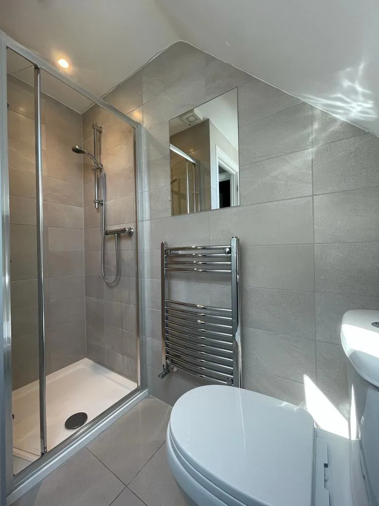 5 bedroom terraced house for rent