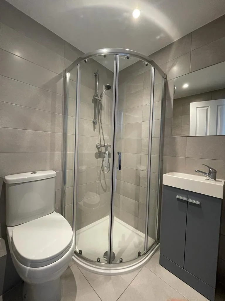 5 bedroom terraced house for rent