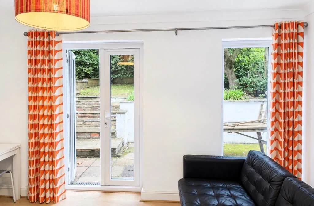 5 bedroom detached house for rent