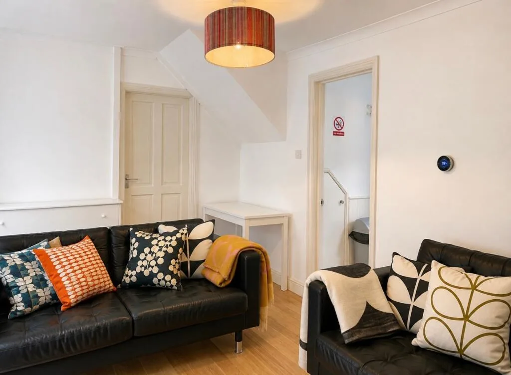 5 bedroom detached house for rent