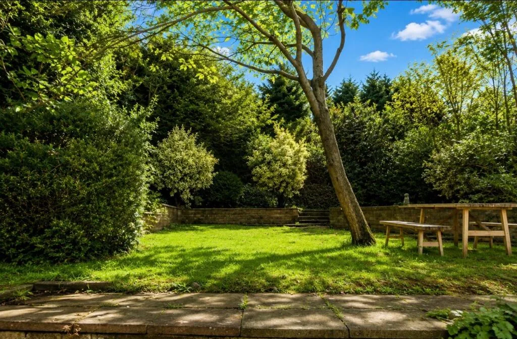 5 bedroom detached house for rent