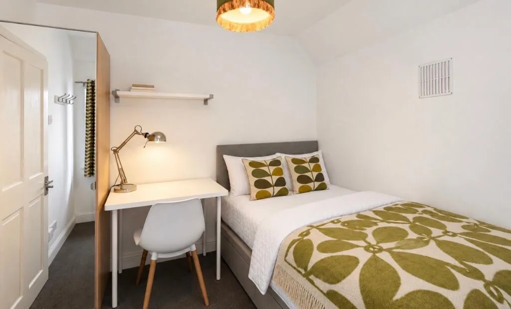 5 bedroom detached house for rent