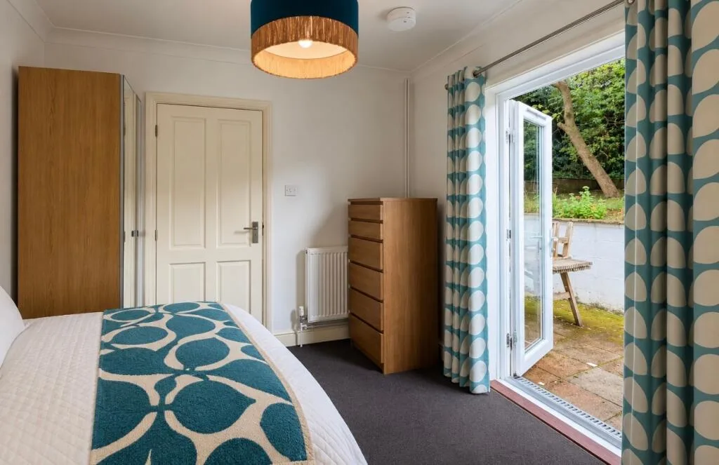 5 bedroom detached house for rent