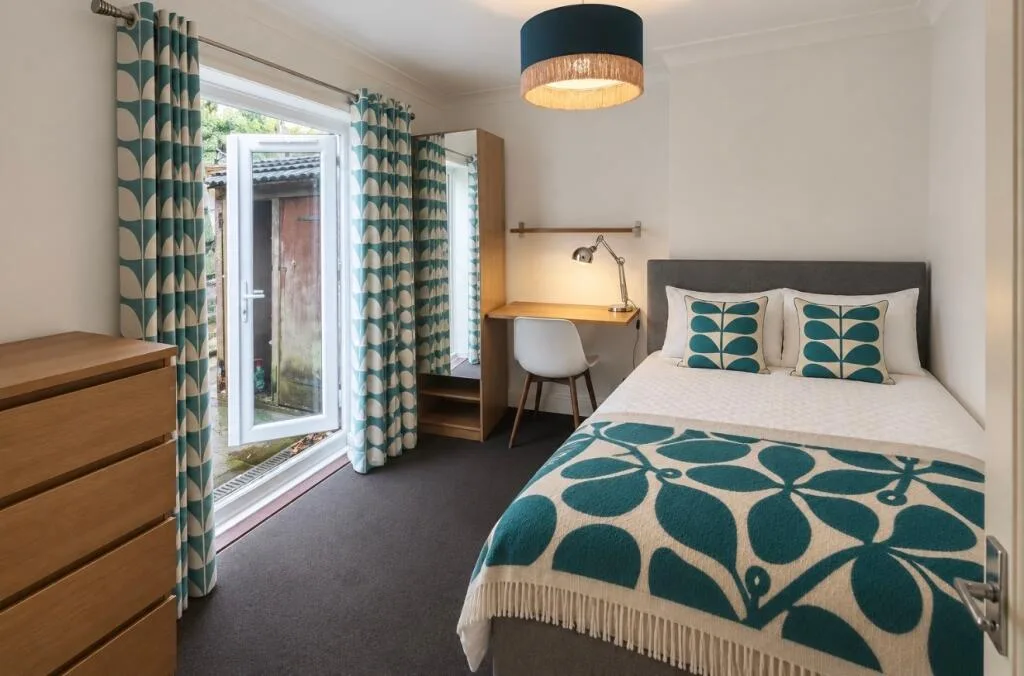 5 bedroom detached house for rent