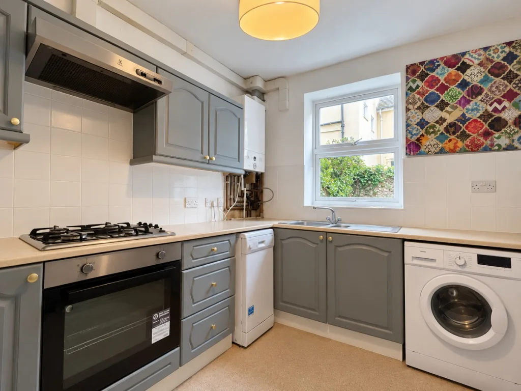 5 bedroom terraced house for rent