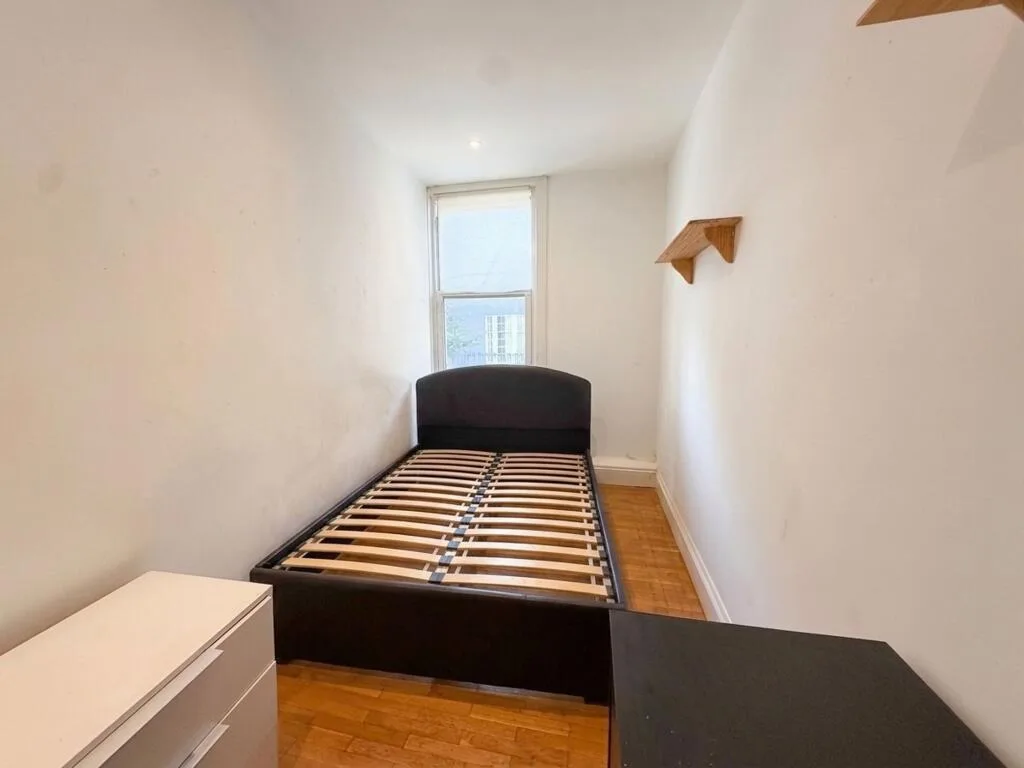 4 bedroom maisonette for rent