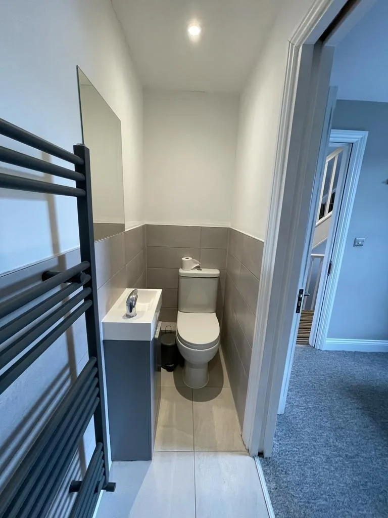6 bedroom terraced house for rent