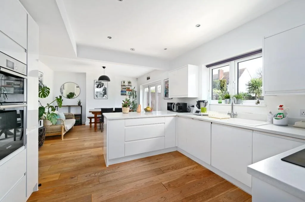 3 bedroom semi-detached house for rent