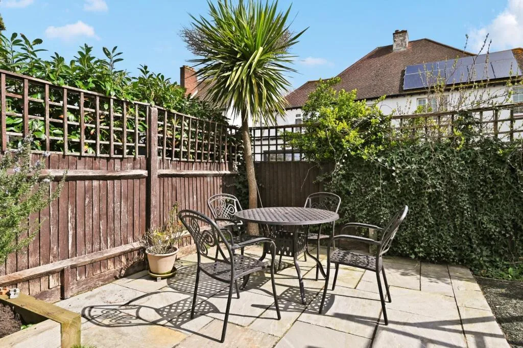 3 bedroom semi-detached house for rent