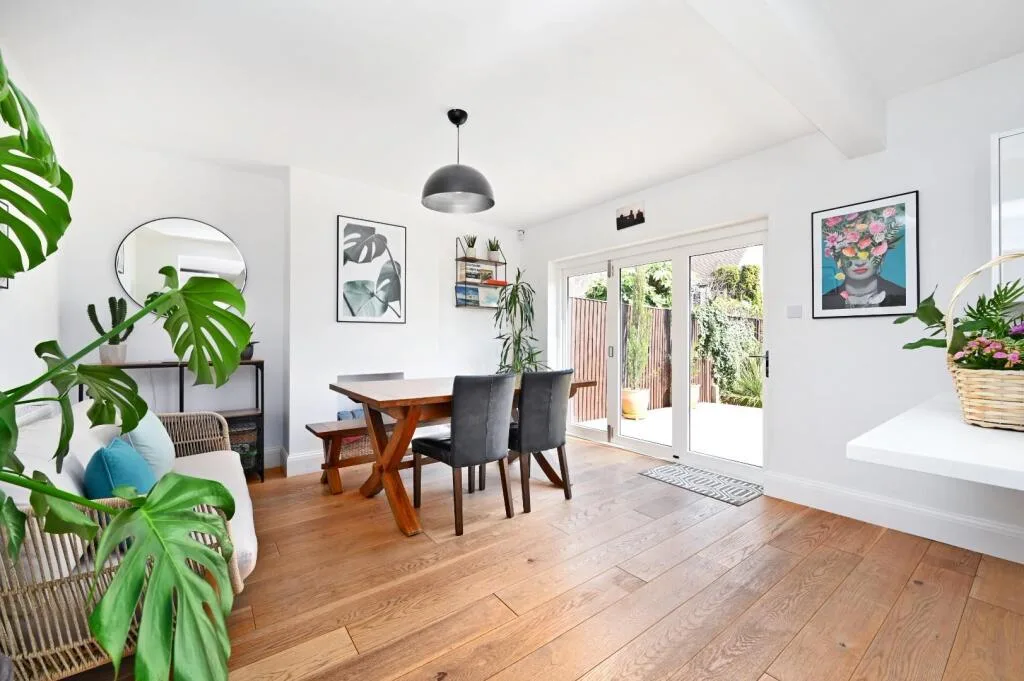 3 bedroom semi-detached house for rent