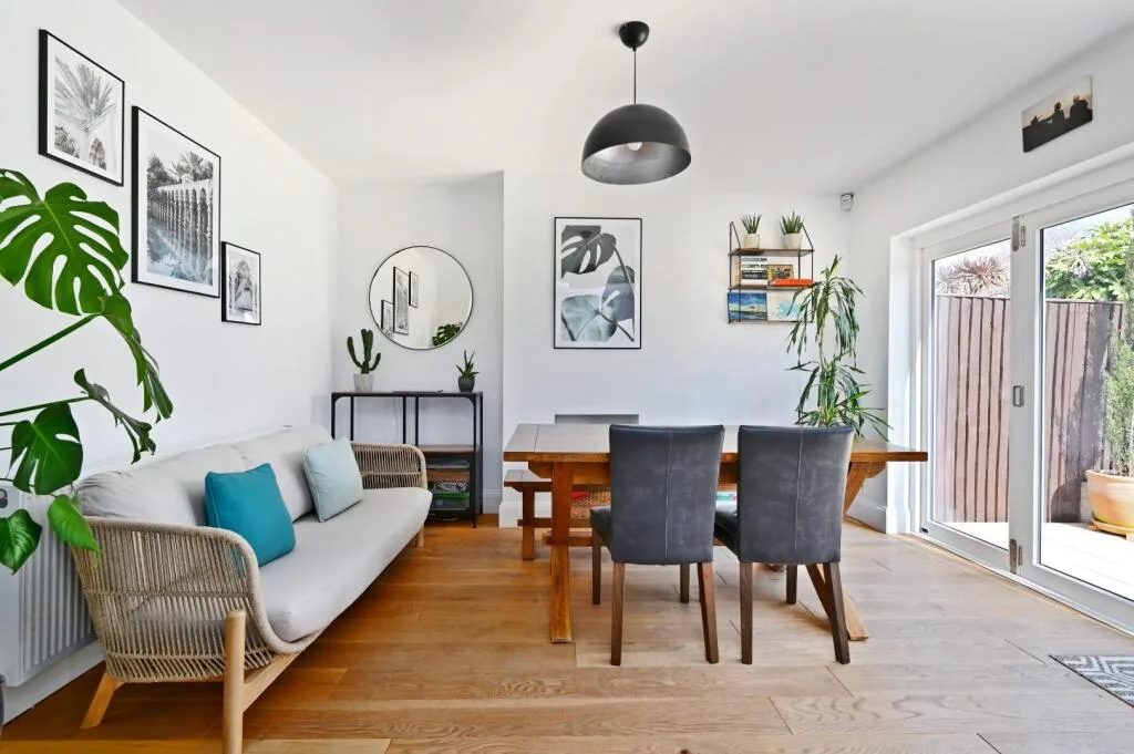 3 bedroom semi-detached house for rent