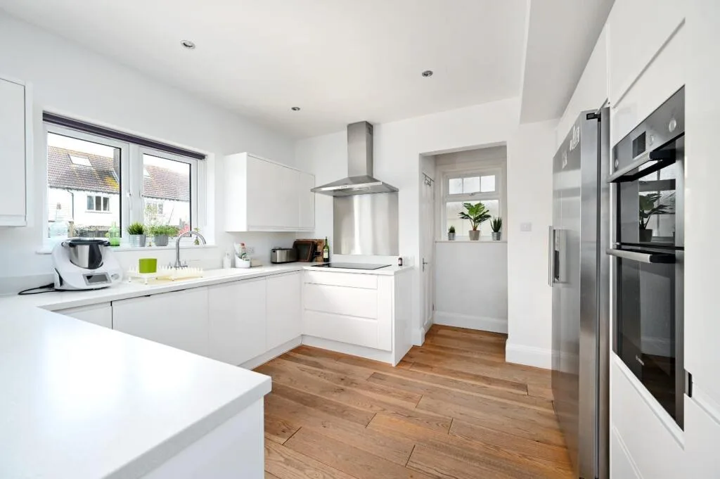 3 bedroom semi-detached house for rent