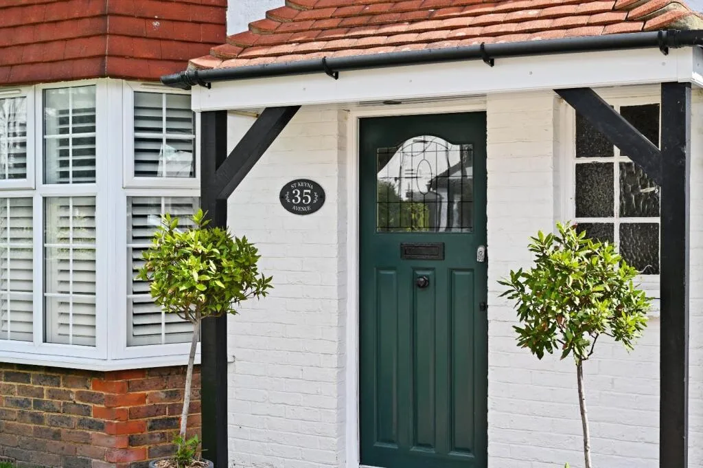 3 bedroom semi-detached house for rent
