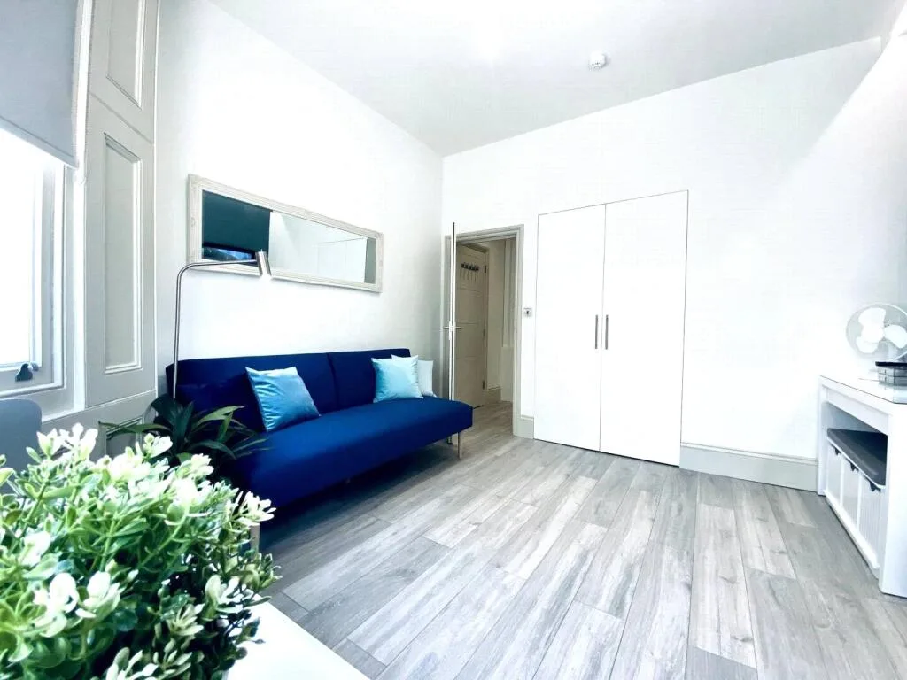 Studio flat for rent