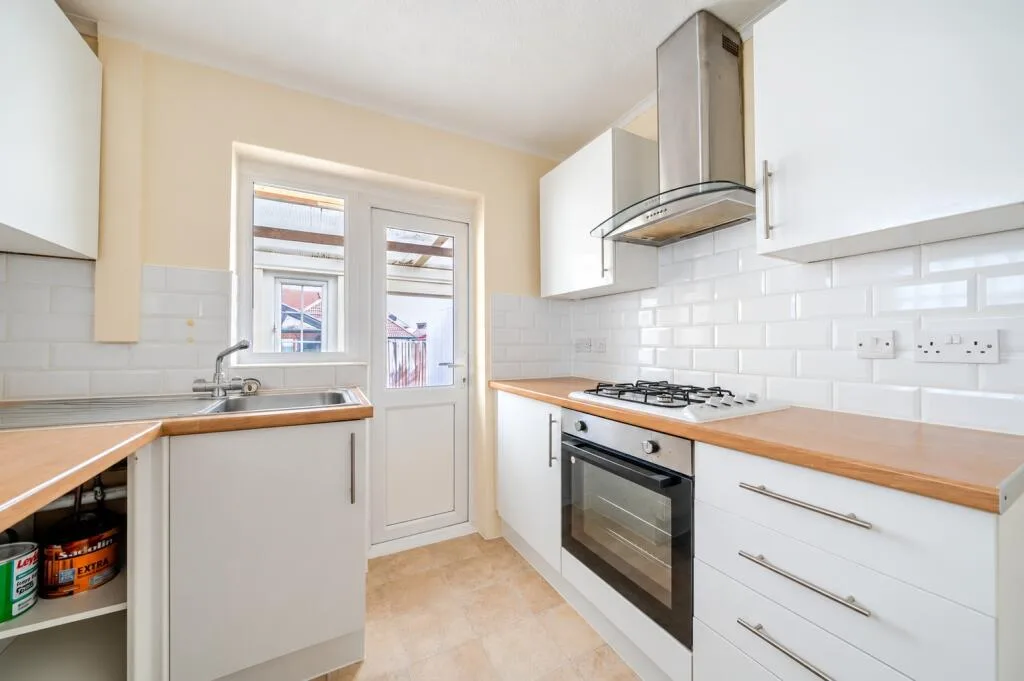 2 bedroom bungalow for rent