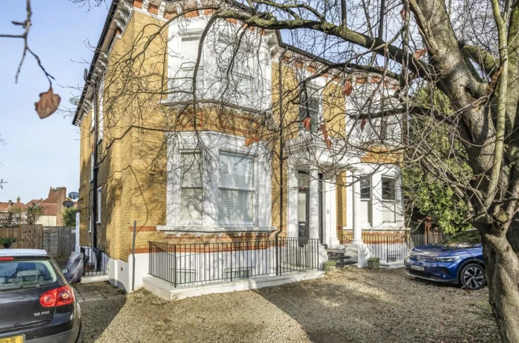 2 bedroom flat for rent