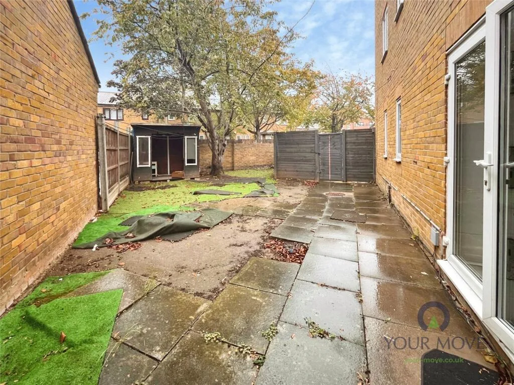 2 bedroom semi-detached house for rent