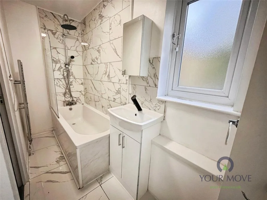 2 bedroom semi-detached house for rent