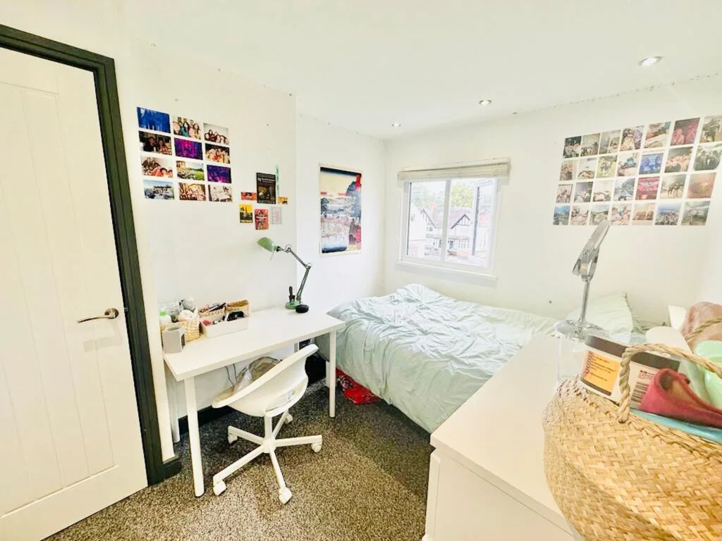5 bedroom terraced house for rent