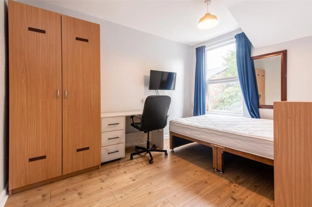 1 bedroom end of terrace house for rent
