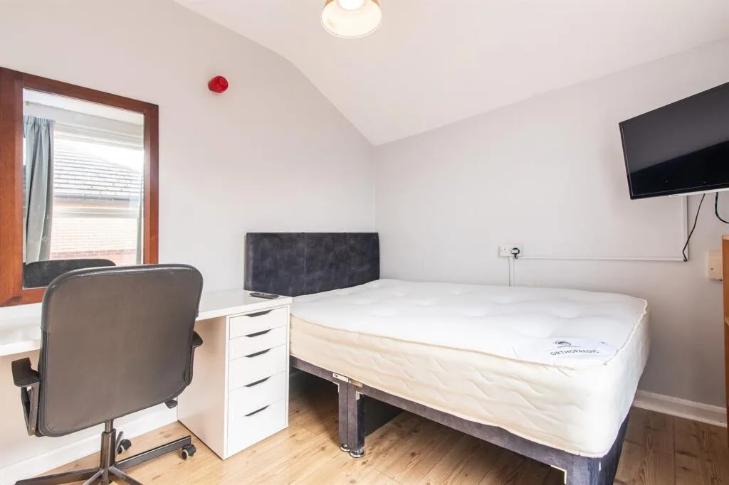 1 bedroom end of terrace house for rent