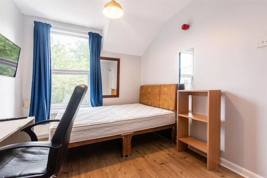 1 bedroom end of terrace house for rent