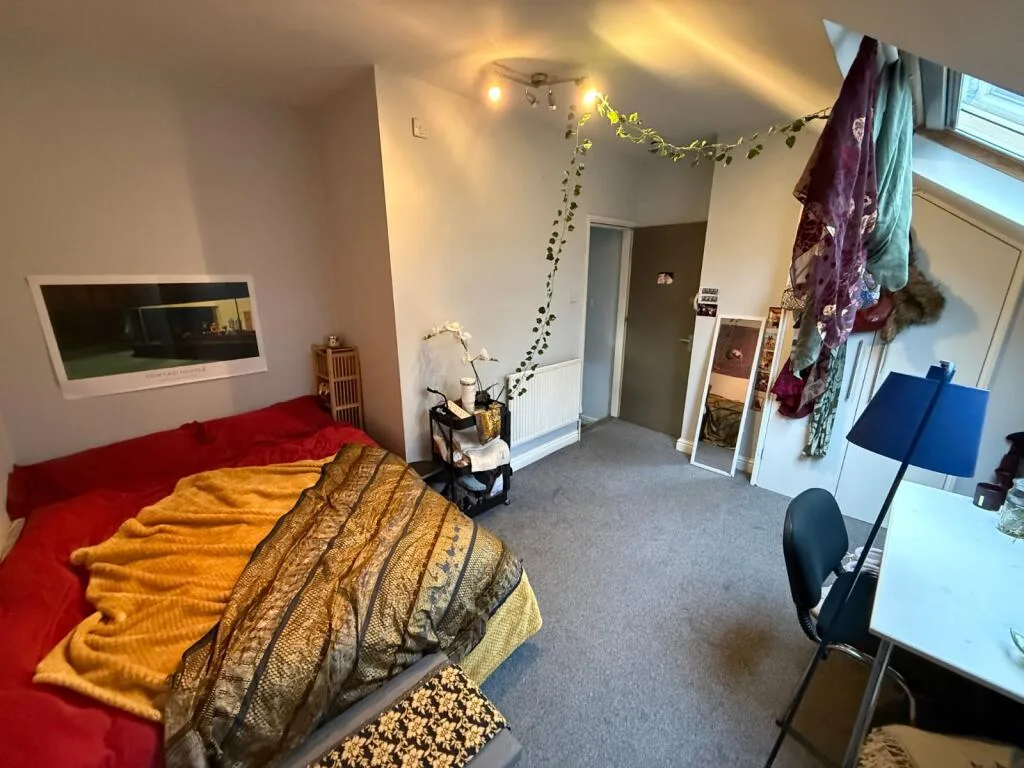 6 bedroom terraced house for rent