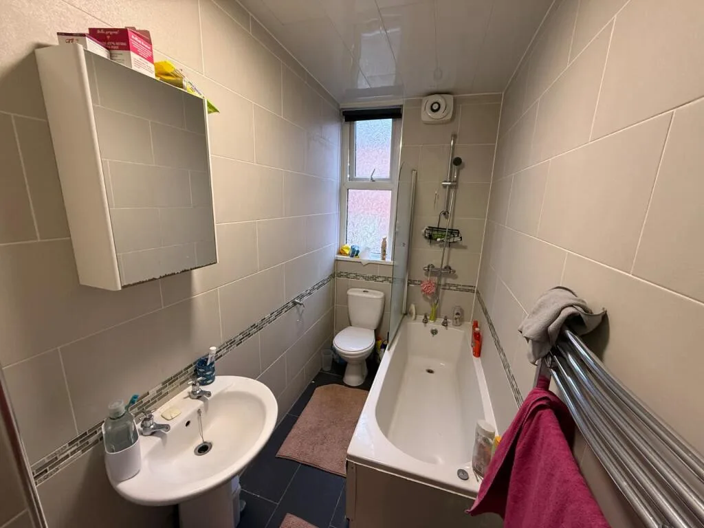 6 bedroom terraced house for rent