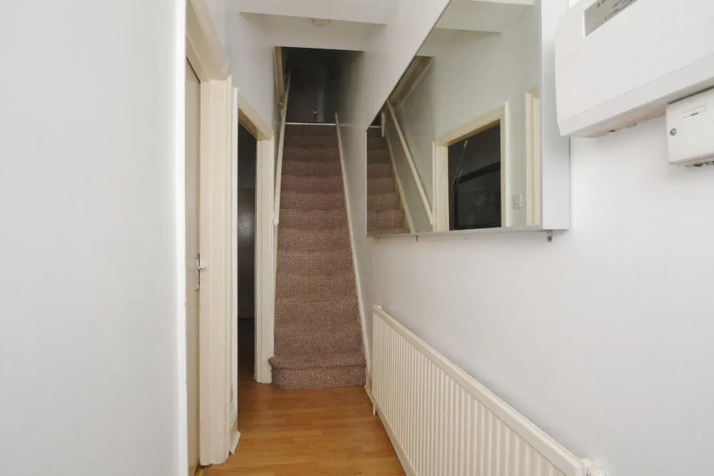 5 bedroom terraced house for rent