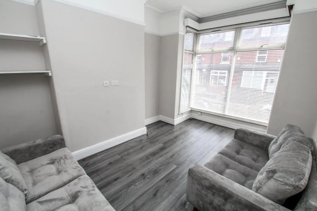 4 bedroom terraced house for rent