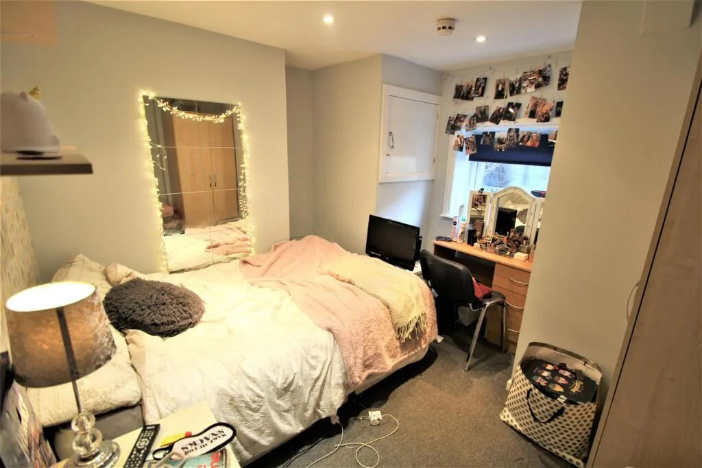 4 bedroom terraced house for rent
