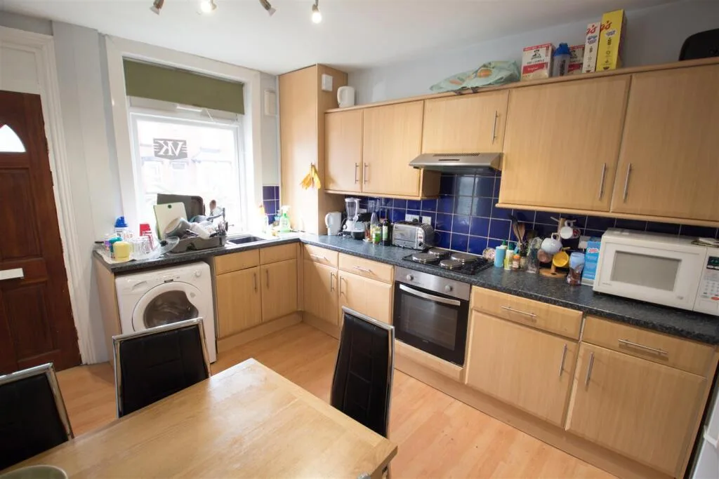 4 bedroom terraced house for rent
