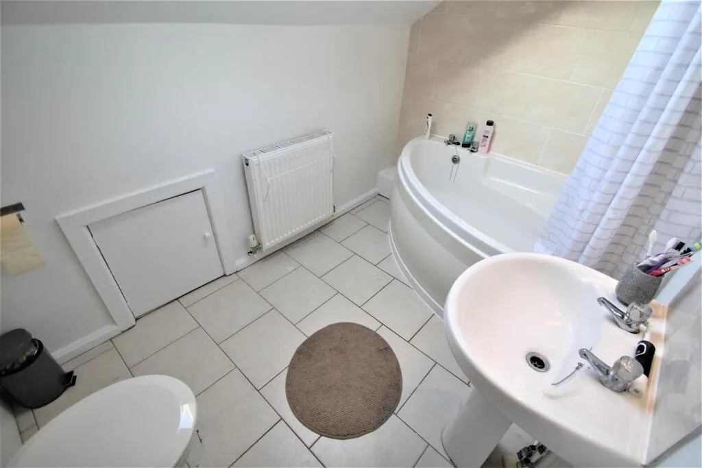 4 bedroom terraced house for rent