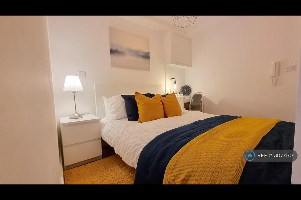 Studio flat for rent