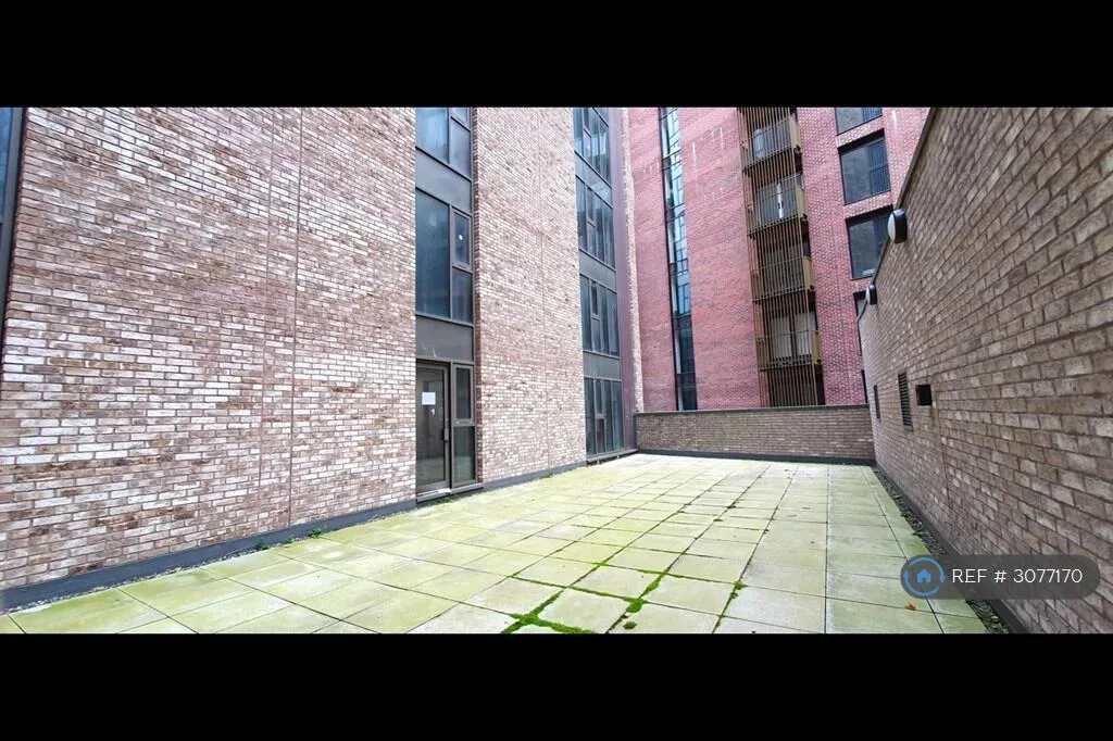 Studio flat for rent