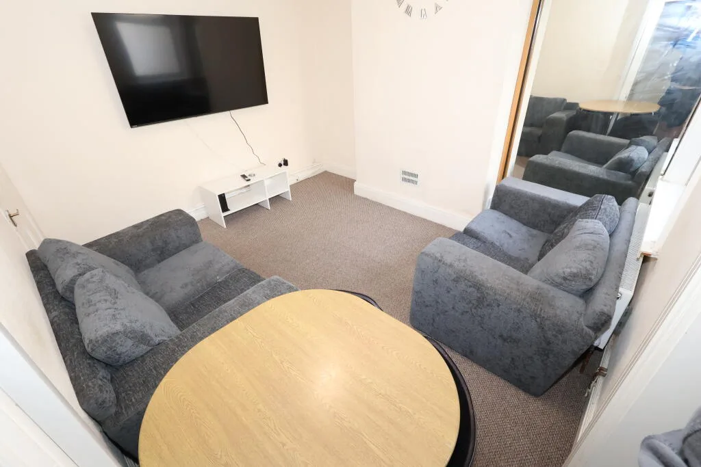 4 bedroom terraced house for rent