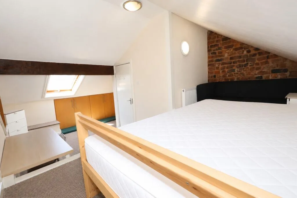 4 bedroom terraced house for rent