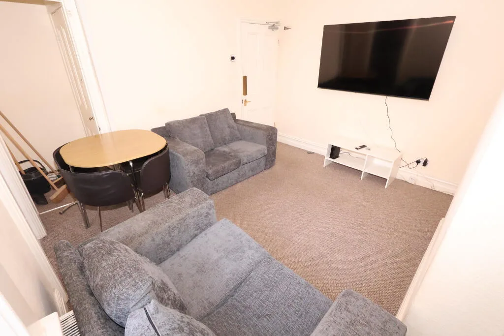 4 bedroom terraced house for rent