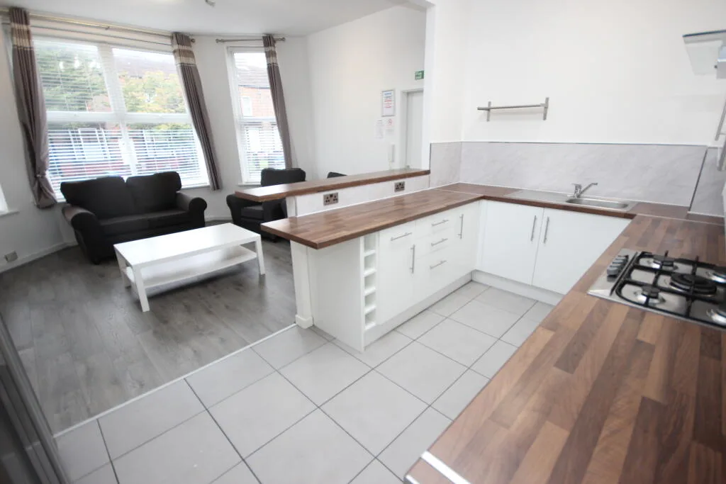 4 bedroom flat for rent