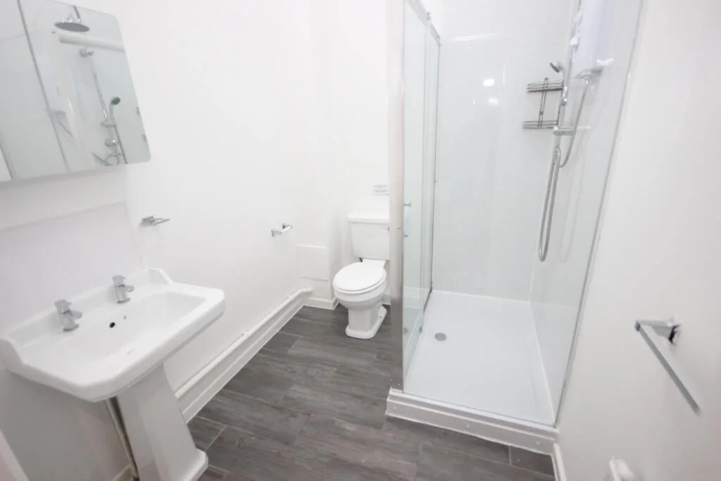 4 bedroom flat for rent