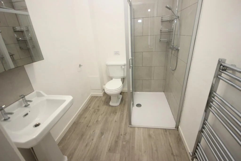 4 bedroom flat for rent